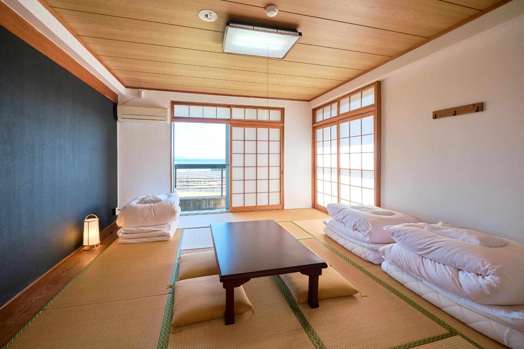 J-Hoppers Lake Biwa Guesthouse Otsu Quarto foto